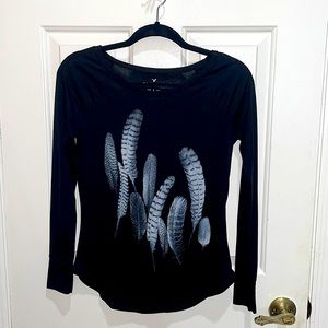 Soft & Sexy collection XS Long Sleeved Tee with feather print 🪶